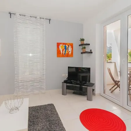 Apartment Vera *