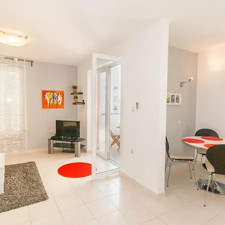 Vera Apartment